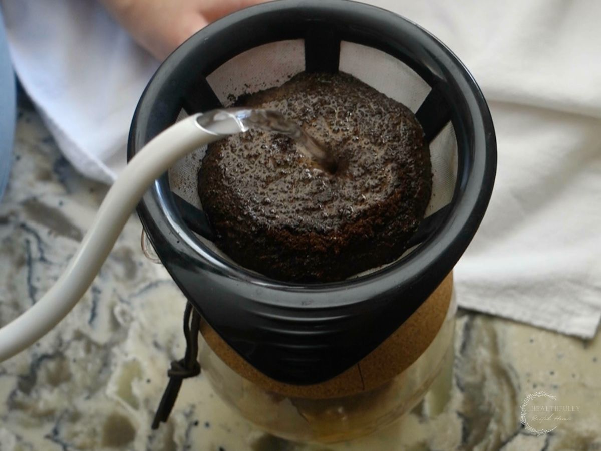first pour hand drip coffee bloom
