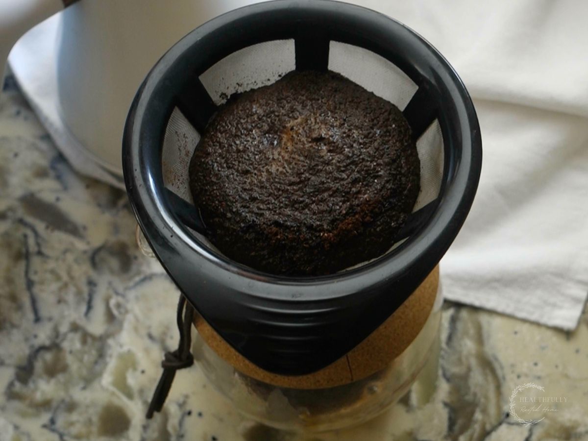first pour process hand drip coffee